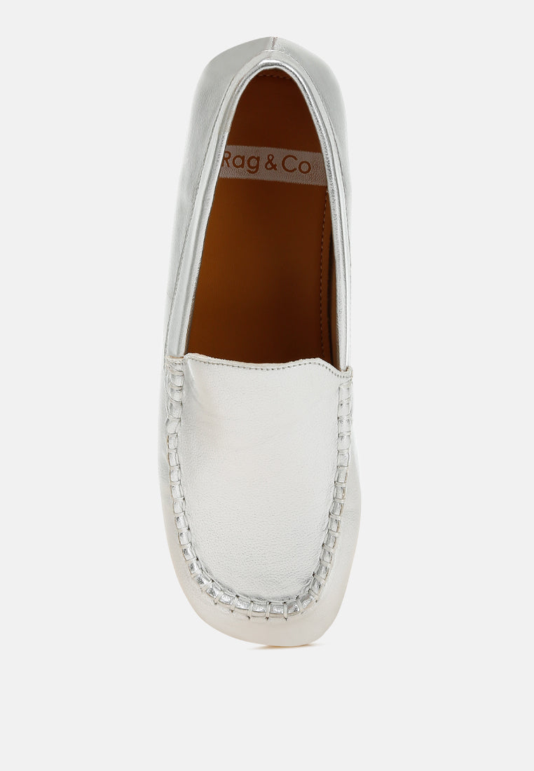  Dama Metallic Pleather Loafers