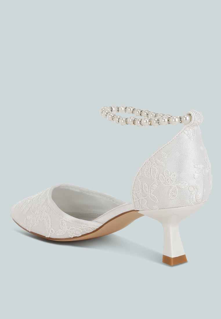  Laika Lace Kitten Heel Sandals
