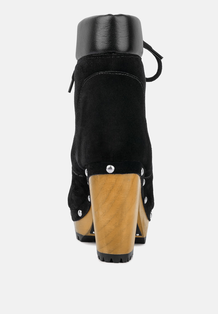  MAAYA Black Handcrafted Collared Suede Boot