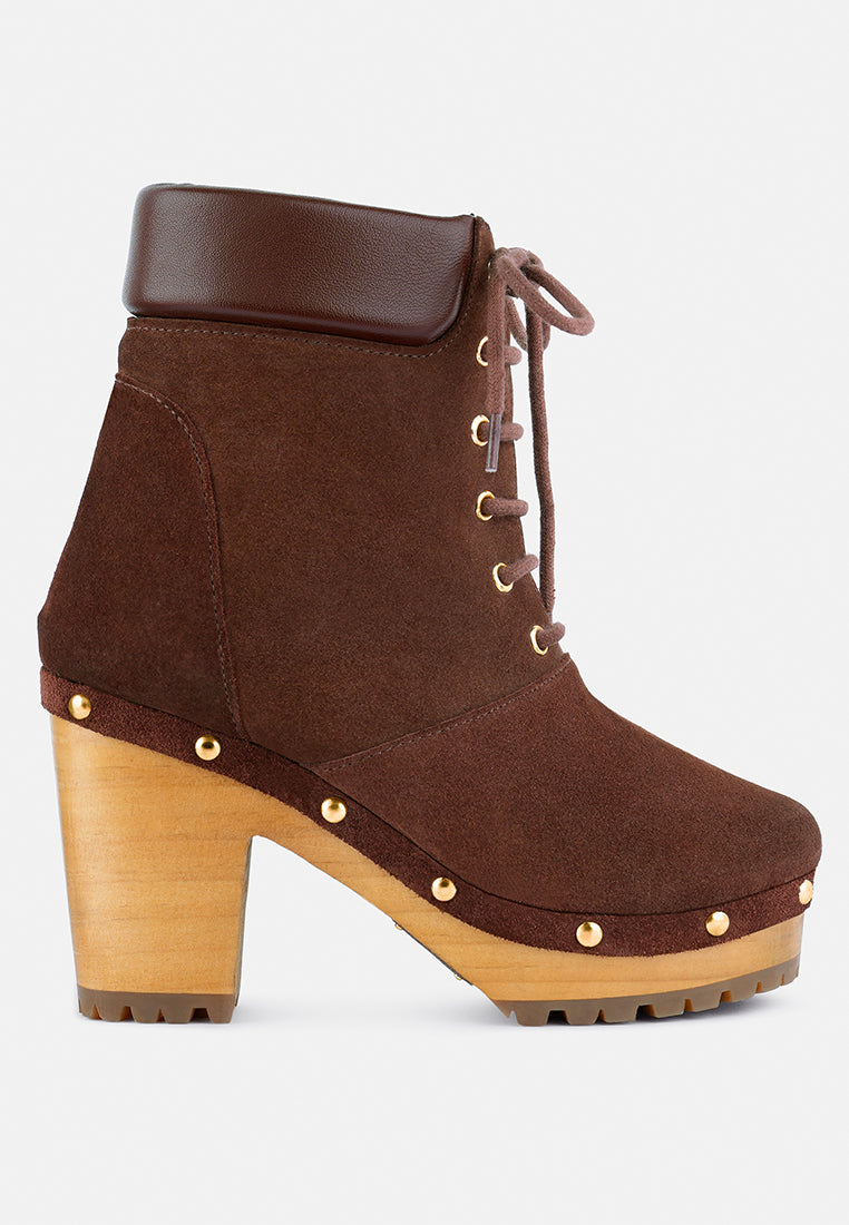  MAAYA Brown Handcrafted Collared Suede Boot