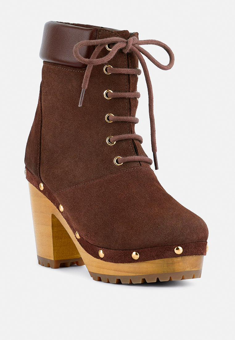  MAAYA Brown Handcrafted Collared Suede Boot