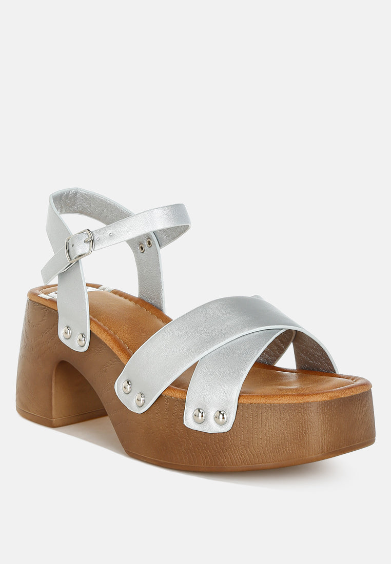  Morasa Metallic Pleather Clog Sandals