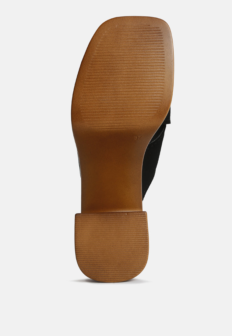 MATRIX Criss Cross Strap Block Heel Sandals In Black