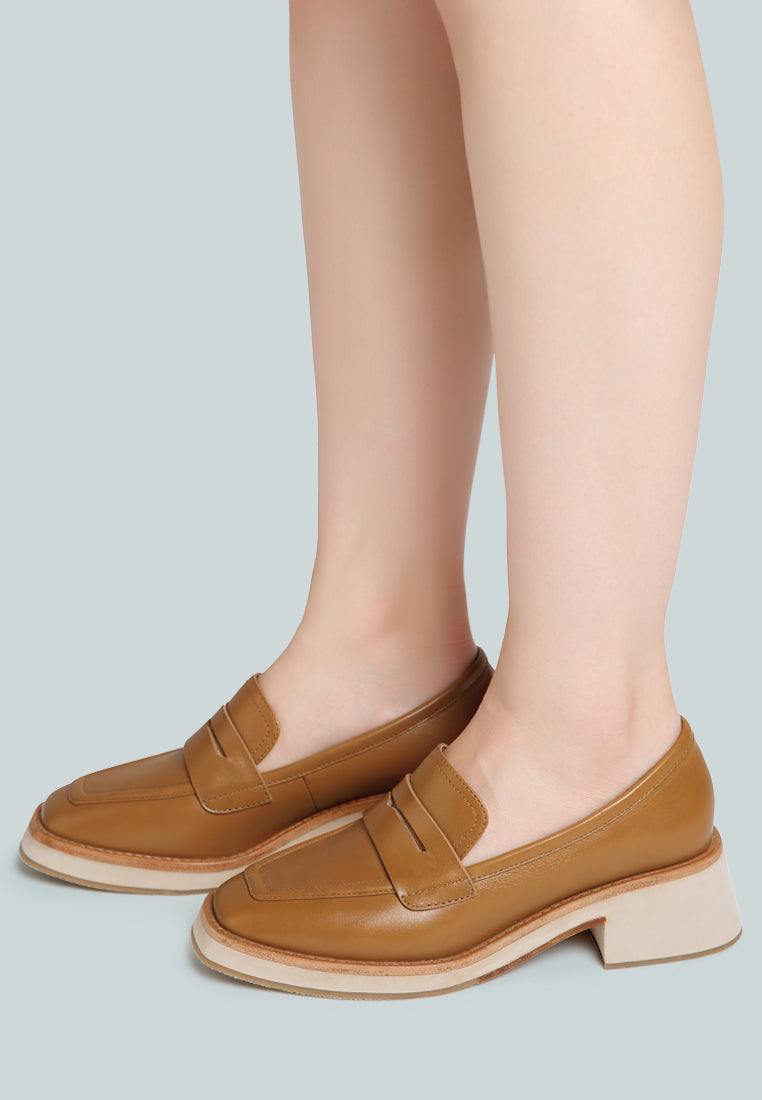  MOORE Lead Lady Loafers In Tan